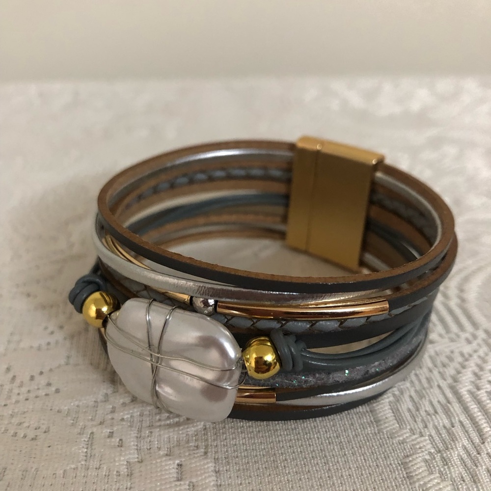 172. NEW Faux Leather Wrap Bracelet